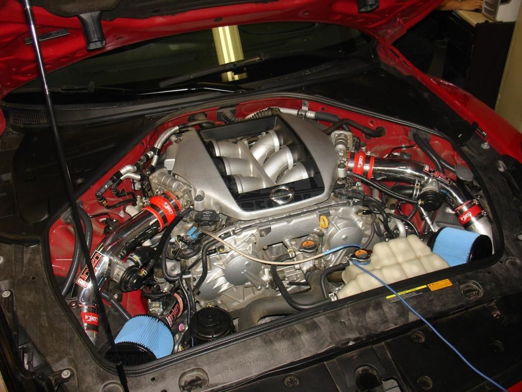 Nissan GT-R 35 впуск Injen