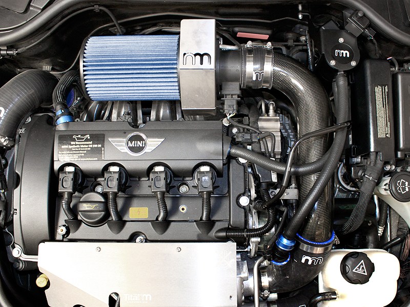 Какой двигатель в мини. Двигатель Mini Cooper r56. Маслоуловитель Mini Cooper s r56. Двигатель мини Купер s r56. Мини Купер турбо мотор.