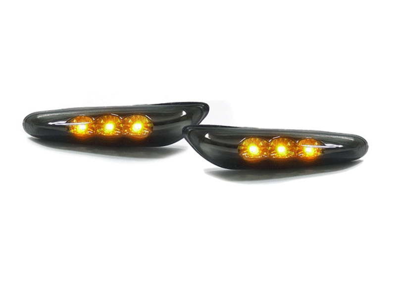 Боковые повторители поворотов LED (черные) BMW E46,E60,E83