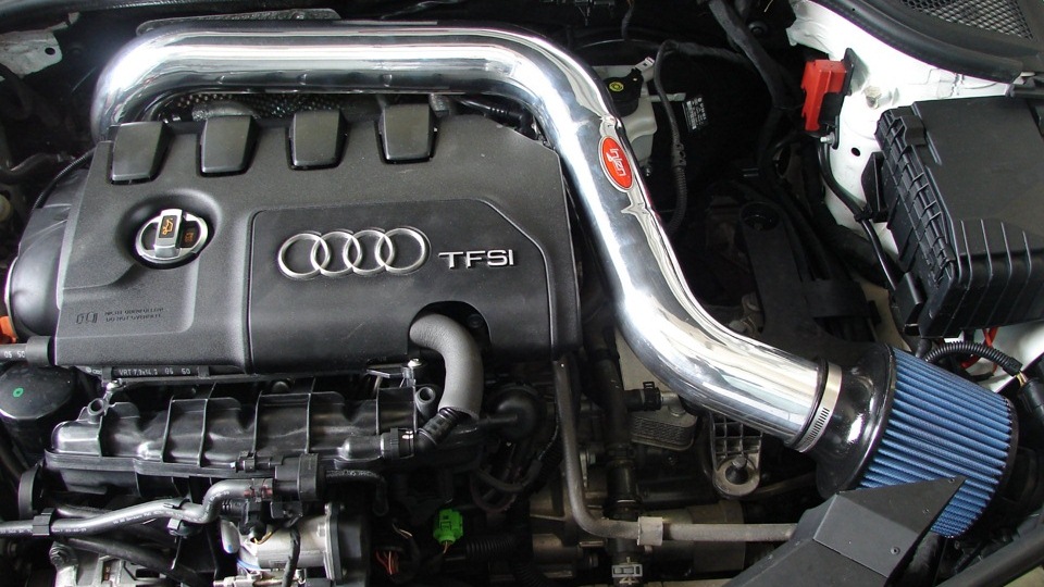 Injen Audi TT 8J.jpg
