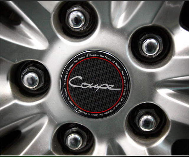 hyundai_genesis_coupr_wheel_center_cap_silver_p_001_07.jpg
